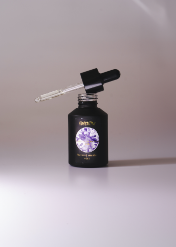 VIOLET IS THE NEW BLACK (fialkový olej na tělo)